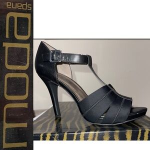 Moda Spana Jess Platform Sandal. Size 9 Black. Like New Condition No Flaws